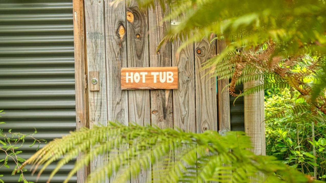 Paparoa Beach Hideaway With Hot Tub Barrytown Exterior photo